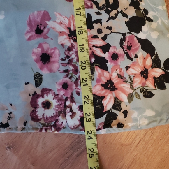 Floral Tank Top - Picture 7 of 8